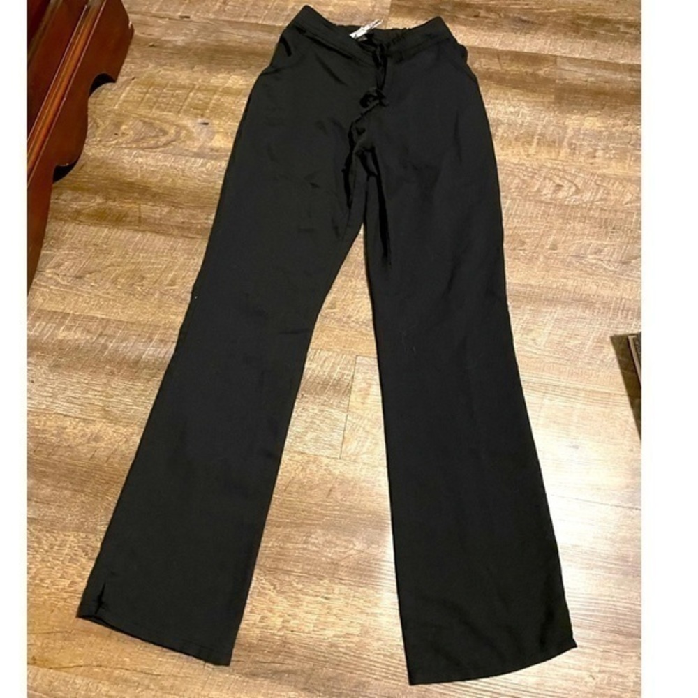 Advantage by UA Women's Drawstring Scrub Pants